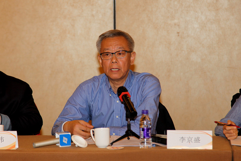 中廣聯(lián)合會副會長李京盛在座談會上發(fā)言.jpg
