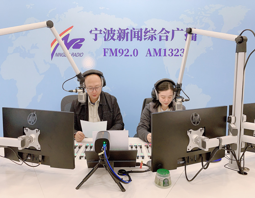 《寧廣早新聞》直播間 - 副本.jpg